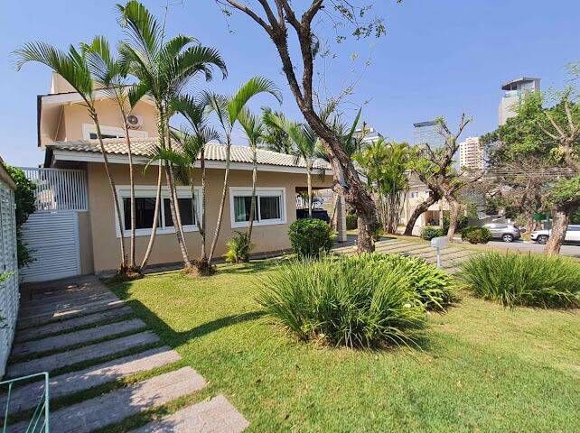 #37 - Casa para Venda em Santana de Parnaíba - SP