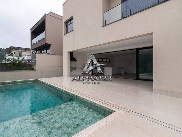 Casa para Venda em Santana de Parnaíba - 3