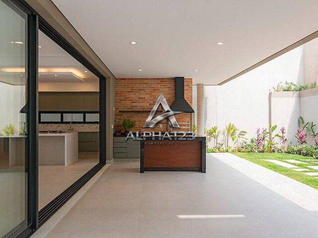 Casa para Venda em Santana de Parnaíba - 5